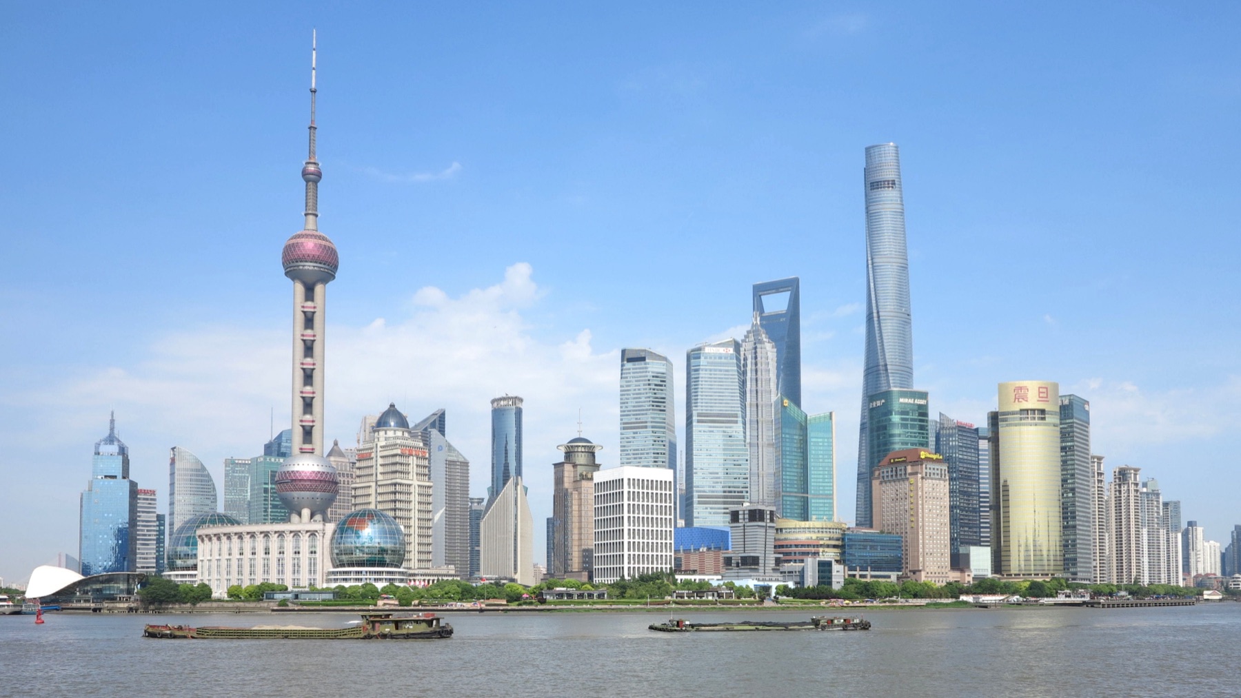 Cover image for Shanghai Travel Guide for First-Time Visitors: Skyline, Old Streets and Easy First Steps
